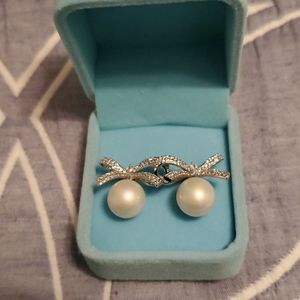 NEW WHITE GOLD PLATED DIAMOND BOW PEARL STUDS